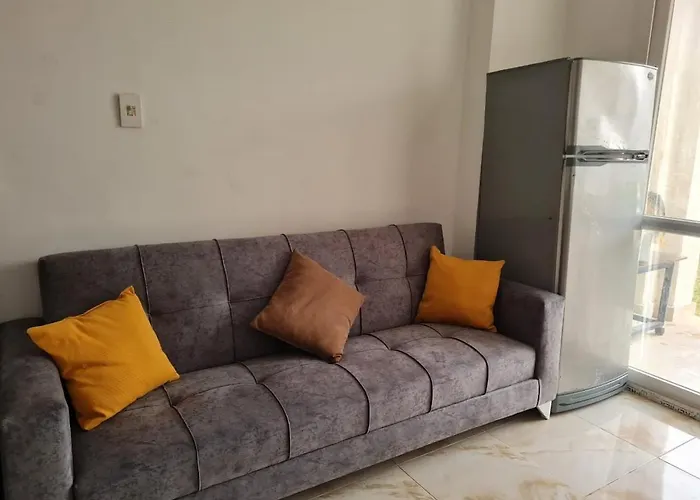 Apartment غرفتين ارضي بحديقه على البحر والبسين مباشرة بقرية كورنادو مارينا للعائلات فقط او جروب بنات فقط Ain Sukhna